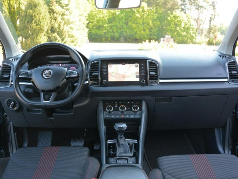 Škoda Karoq Ambition Plus Virtual Cokpit Radar ACC Ledy Kamery Park Assist Hak ASO
