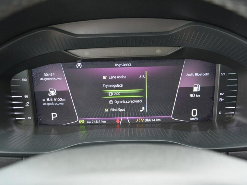 Škoda Karoq Ambition Plus Virtual Cokpit Radar ACC Ledy Kamery Park Assist Hak ASO