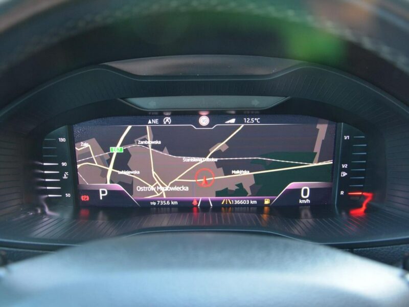 Škoda Karoq Ambition Plus Virtual Cokpit Radar ACC Ledy Kamery Park Assist Hak ASO