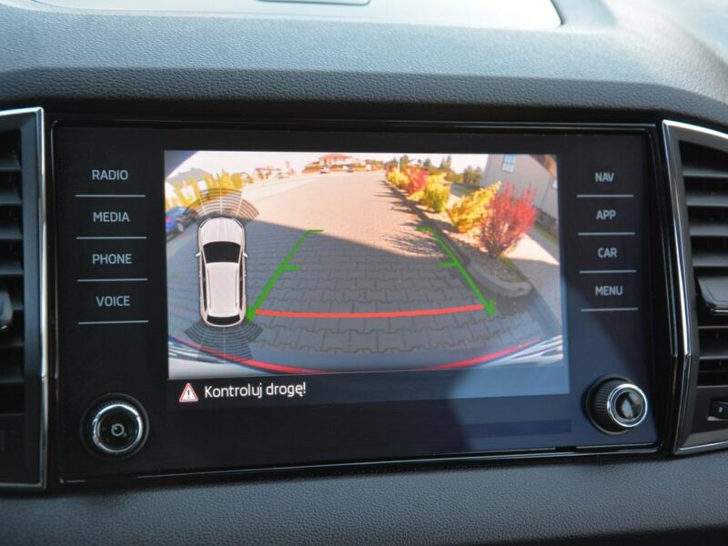Škoda Karoq Ambition Plus Virtual Cokpit Radar ACC Ledy Kamery Park Assist Hak ASO