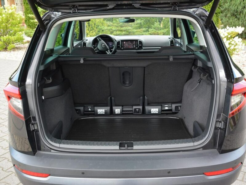 Škoda Karoq Ambition Plus Virtual Cokpit Radar ACC Ledy Kamery Park Assist Hak ASO