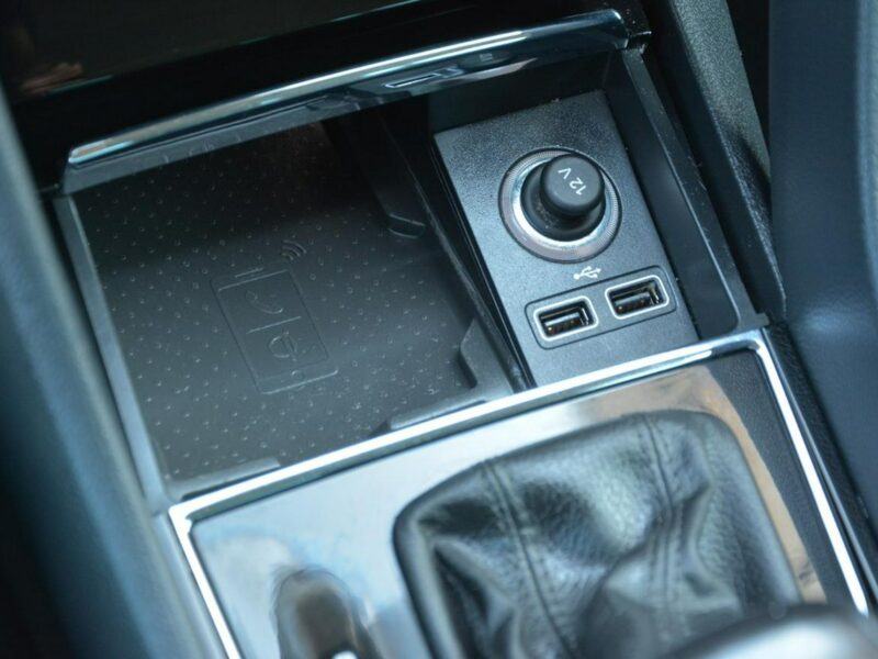 Škoda Karoq Ambition Plus Virtual Cokpit Radar ACC Ledy Kamery Park Assist Hak ASO