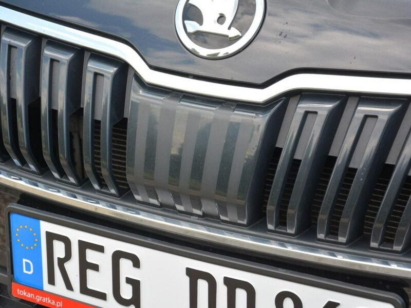 Škoda Karoq Ambition Plus Virtual Cokpit Radar ACC Ledy Kamery Park Assist Hak ASO