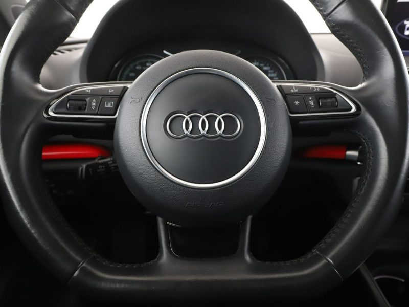 Audi A3 1.4TFSI e-tron Panorama Climatronic Navi Grzane Fotele Lane Assist PDC 8V (2012-)