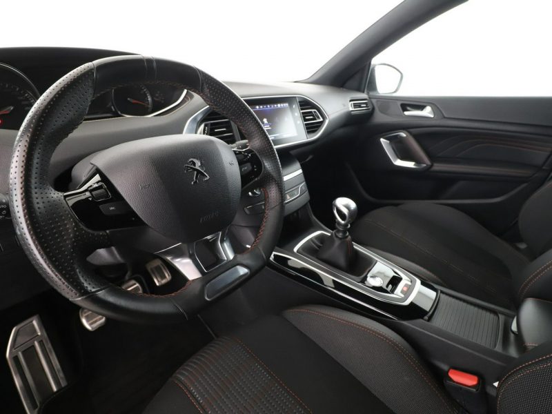 Peugeot 308 GT-Line navi PDC klima-auto ACC Bluetooth FullLED tempomat T9 (2014-2021)