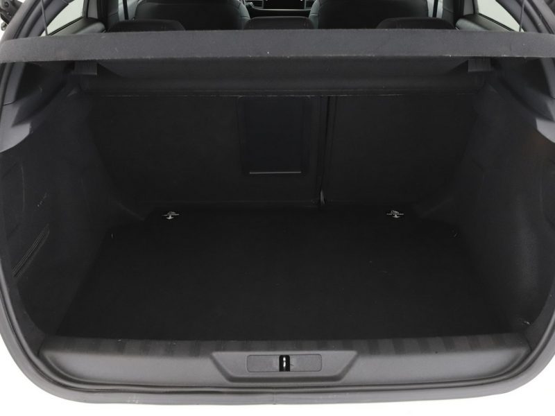 Peugeot 308 GT-Line navi PDC klima-auto ACC Bluetooth FullLED tempomat T9 (2014-2021)