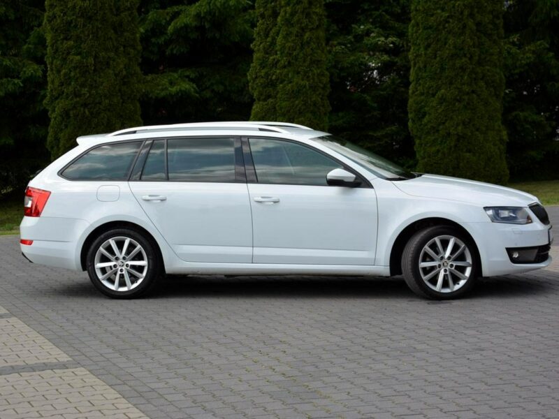 Škoda Octavia Skóry Navi Radar ACC Duża2xParktronici Bi-Xenon Ledy ASO SKODA III (2013-)