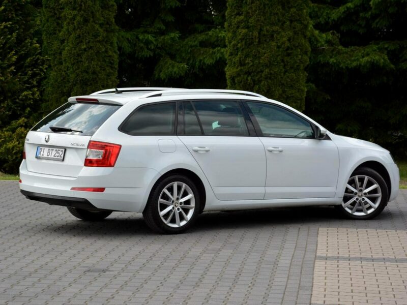 Škoda Octavia Skóry Navi Radar ACC Duża2xParktronici Bi-Xenon Ledy ASO SKODA III (2013-)