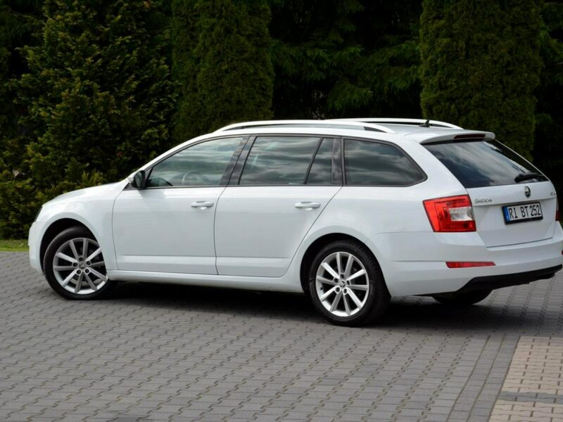 Škoda Octavia Skóry Navi Radar ACC Duża2xParktronici Bi-Xenon Ledy ASO SKODA III (2013-)