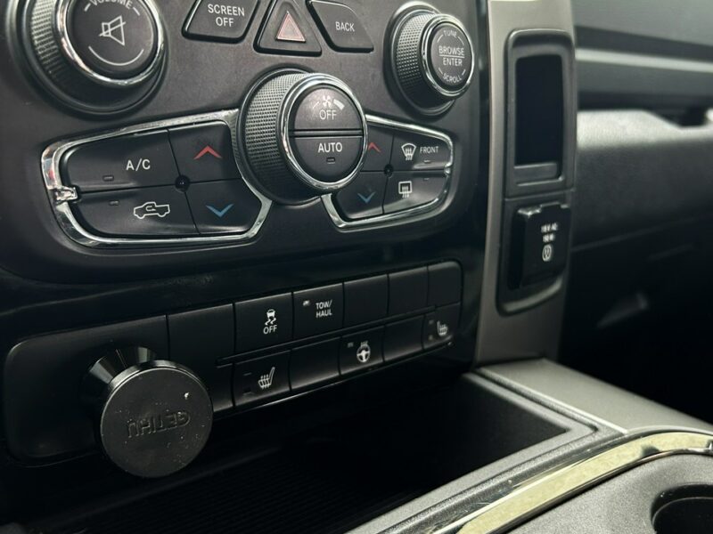Dodge RAM RAM 2016 SPORT 5.7HEMI Kamera cofania Podgrz. fotele+kierownica IV (2009-2018)