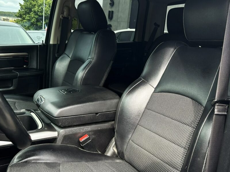 Dodge RAM RAM 2016 SPORT 5.7HEMI Kamera cofania Podgrz. fotele+kierownica IV (2009-2018)