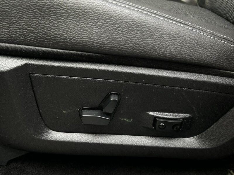 Dodge RAM RAM 2016 SPORT 5.7HEMI Kamera cofania Podgrz. fotele+kierownica IV (2009-2018)