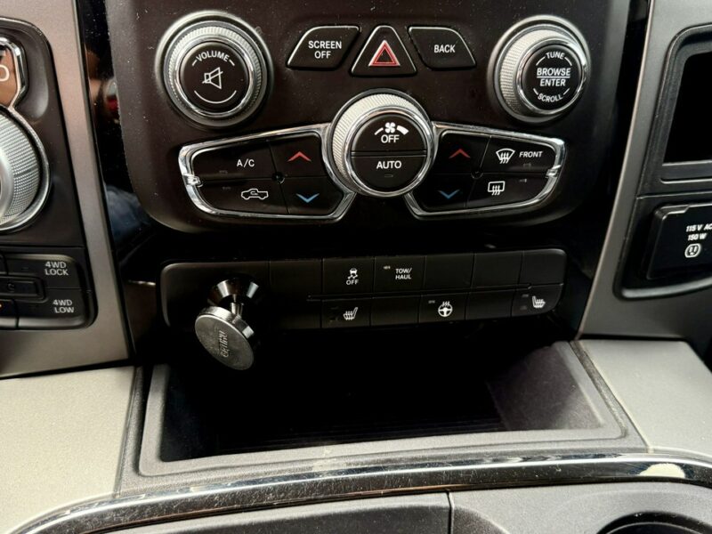 Dodge RAM RAM 2016 SPORT 5.7HEMI Kamera cofania Podgrz. fotele+kierownica IV (2009-2018)