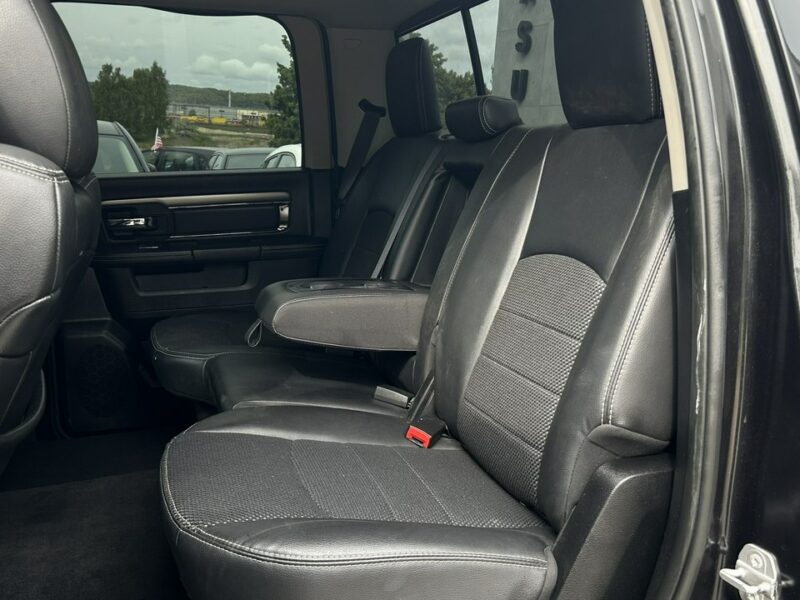 Dodge RAM RAM 2016 SPORT 5.7HEMI Kamera cofania Podgrz. fotele+kierownica IV (2009-2018)