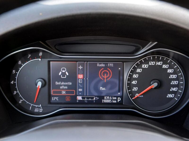 Ford Mondeo Hatchback Titanium Ledy Blis Szyber Navi Convers 2xParkt Wentylacja Mk4 (2007-2014)