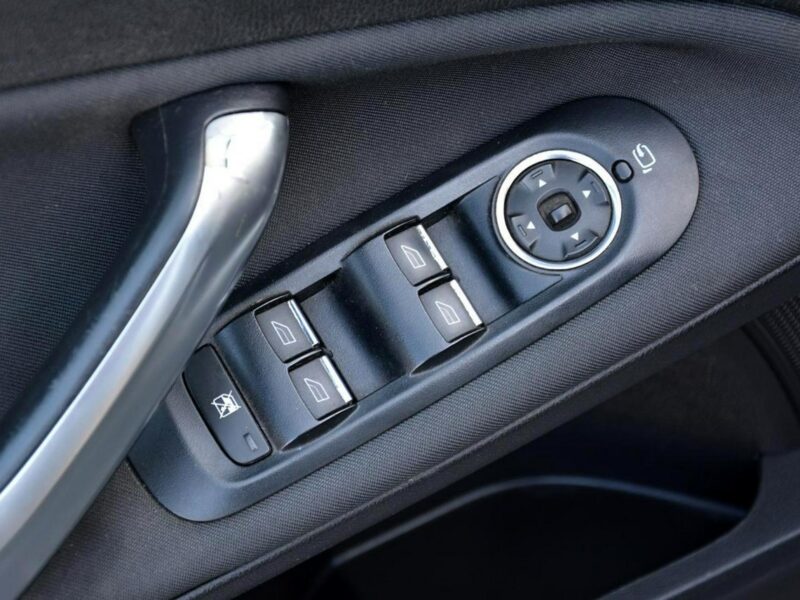 Ford Mondeo Hatchback Titanium Ledy Blis Szyber Navi Convers 2xParkt Wentylacja Mk4 (2007-2014)