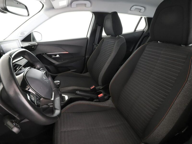Peugeot 2008 navi kamera i czujniki parkowania klima auto II (2019-)