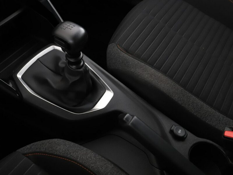 Peugeot 2008 navi kamera i czujniki parkowania klima auto II (2019-)