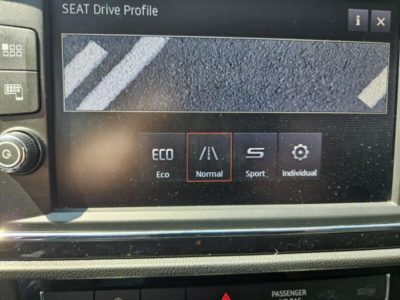 Seat Leon FR / Niski przebieg / Nawigacja / Klimatronic / Tempomat / 6 biegów III (2012-)