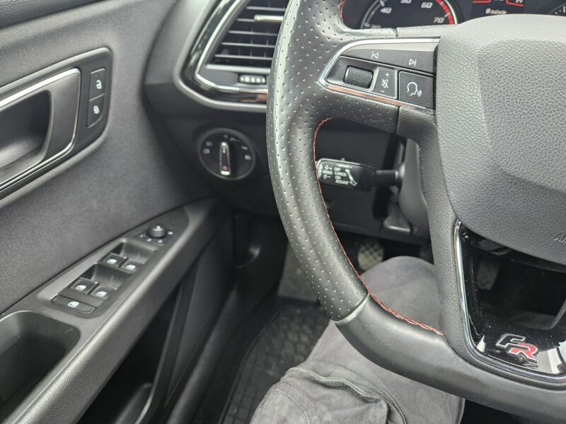 Seat Leon FR / Niski przebieg / Nawigacja / Klimatronic / Tempomat / 6 biegów III (2012-)
