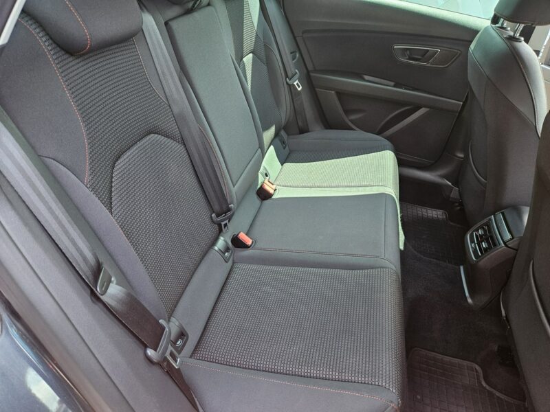 Seat Leon FR / Niski przebieg / Nawigacja / Klimatronic / Tempomat / 6 biegów III (2012-)