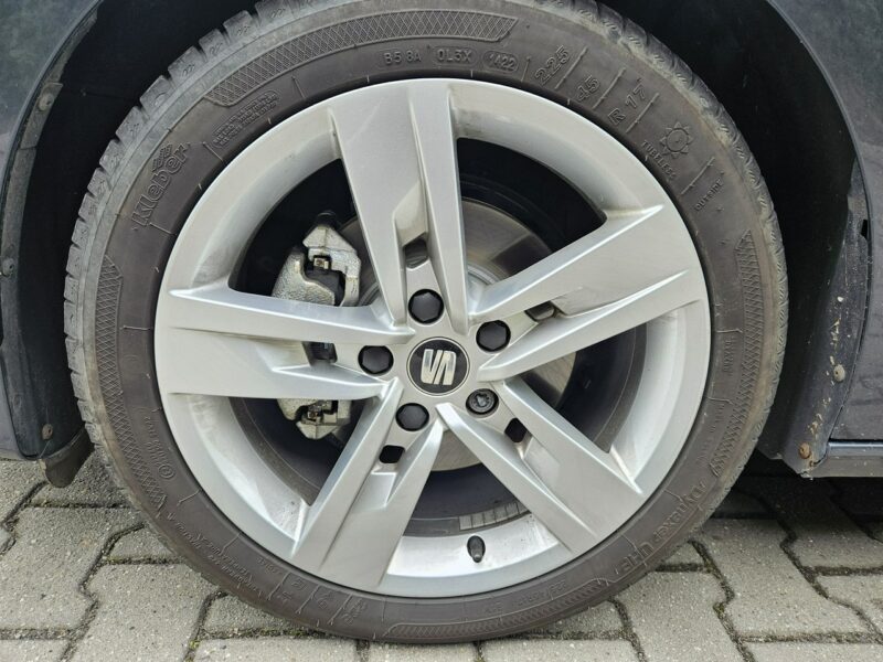 Seat Leon FR / Niski przebieg / Nawigacja / Klimatronic / Tempomat / 6 biegów III (2012-)