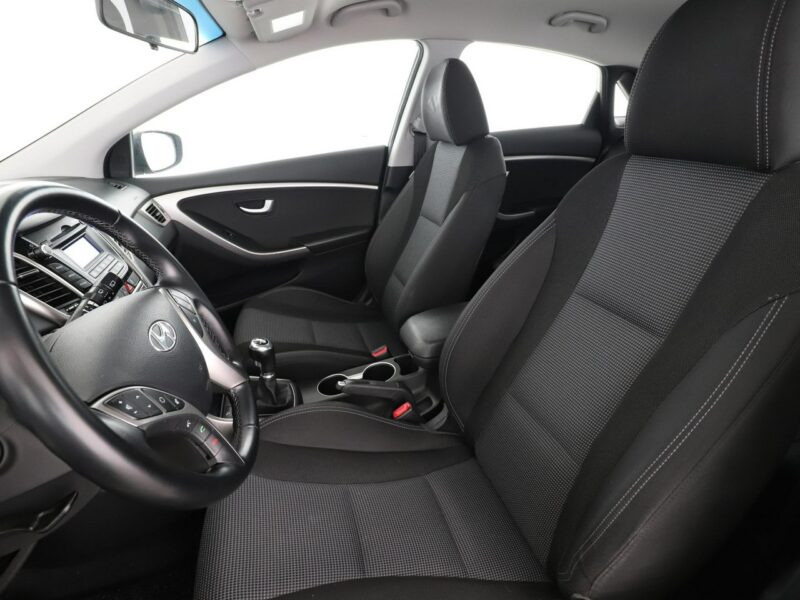 Hyundai i30 LIFT 1.6 120KM klima PDC tempomat grzana kierownica ks.serwisowa II (2012 - 2016)