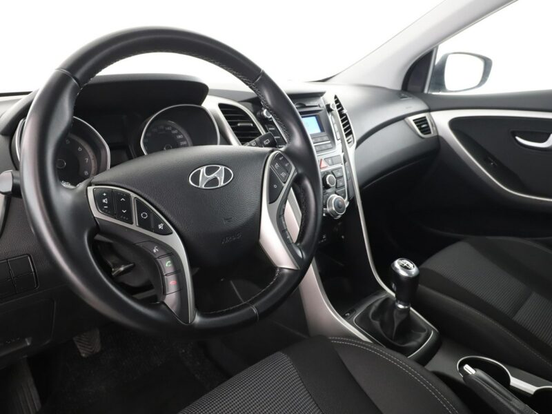 Hyundai i30 LIFT 1.6 120KM klima PDC tempomat grzana kierownica ks.serwisowa II (2012 - 2016)