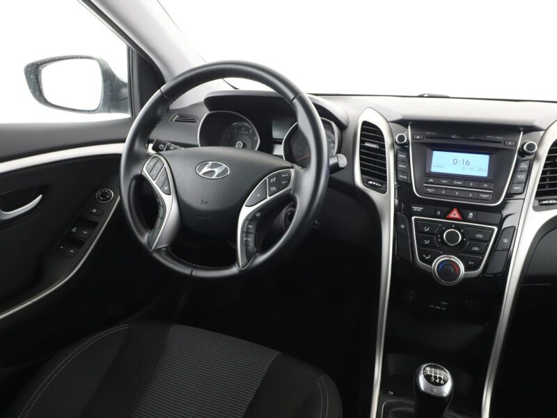 Hyundai i30 LIFT 1.6 120KM klima PDC tempomat grzana kierownica ks.serwisowa II (2012 - 2016)