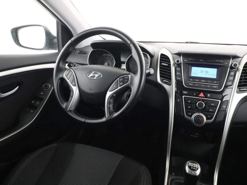 Hyundai i30 LIFT 1.6 120KM klima PDC tempomat grzana kierownica ks.serwisowa II (2012 - 2016)