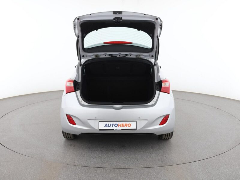 Hyundai i30 LIFT 1.6 120KM klima PDC tempomat grzana kierownica ks.serwisowa II (2012 - 2016)