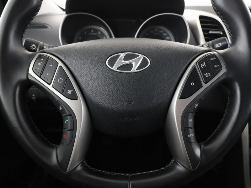 Hyundai i30 LIFT 1.6 120KM klima PDC tempomat grzana kierownica ks.serwisowa II (2012 - 2016)