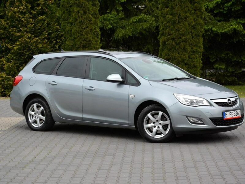 Opel Astra 1.7CDT-I (110KM) 150-lecie Opla Navi pół-Skóry 2xParktr. Szyberdach J (2009-2019)
