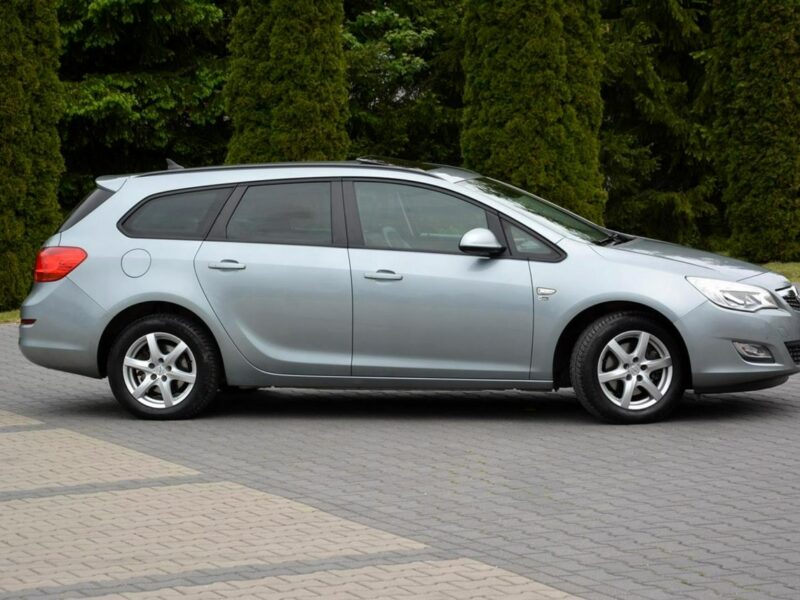 Opel Astra 1.7CDT-I (110KM) 150-lecie Opla Navi pół-Skóry 2xParktr. Szyberdach J (2009-2019)