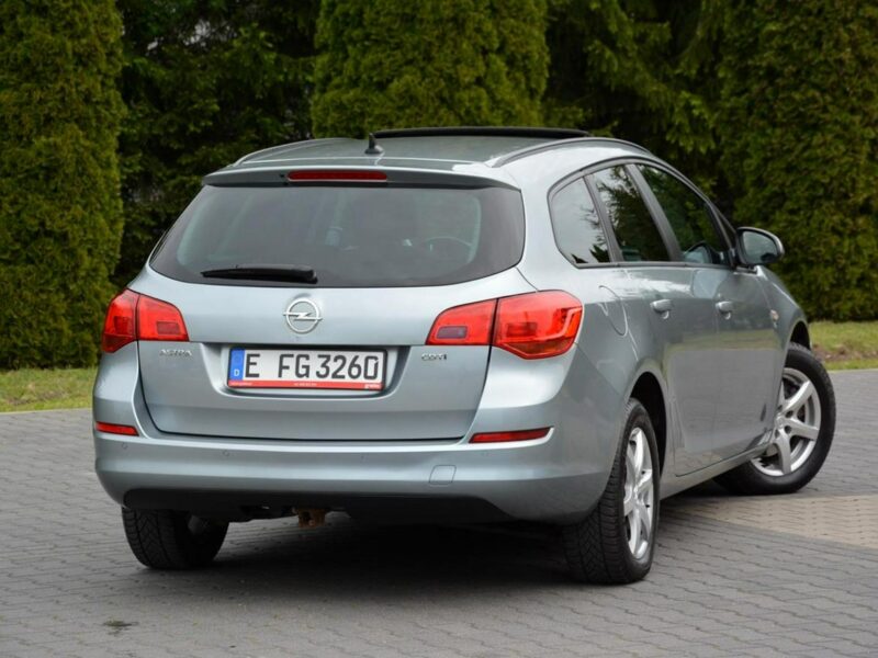 Opel Astra 1.7CDT-I (110KM) 150-lecie Opla Navi pół-Skóry 2xParktr. Szyberdach J (2009-2019)