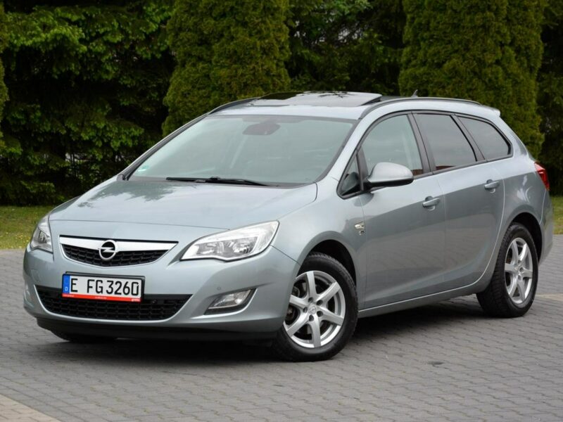 Opel Astra 1.7CDT-I (110KM) 150-lecie Opla Navi pół-Skóry 2xParktr. Szyberdach J (2009-2019)