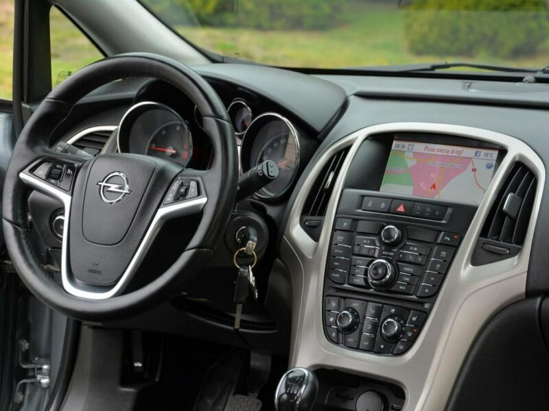 Opel Astra 1.7CDT-I (110KM) 150-lecie Opla Navi pół-Skóry 2xParktr. Szyberdach J (2009-2019)