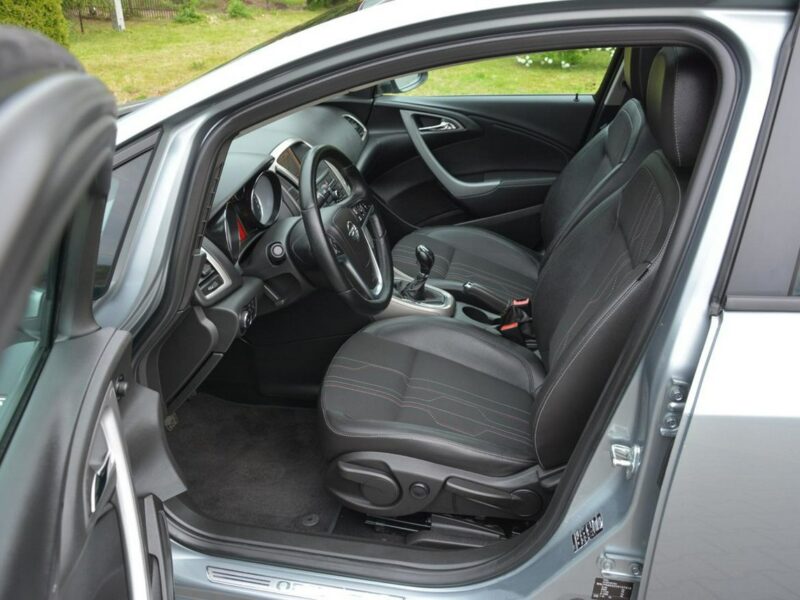 Opel Astra 1.7CDT-I (110KM) 150-lecie Opla Navi pół-Skóry 2xParktr. Szyberdach J (2009-2019)