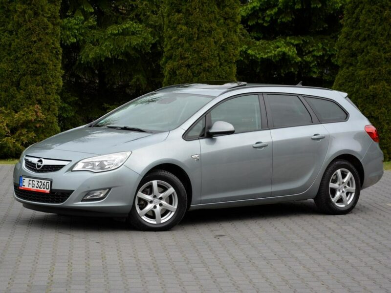 Opel Astra 1.7CDT-I (110KM) 150-lecie Opla Navi pół-Skóry 2xParktr. Szyberdach J (2009-2019)