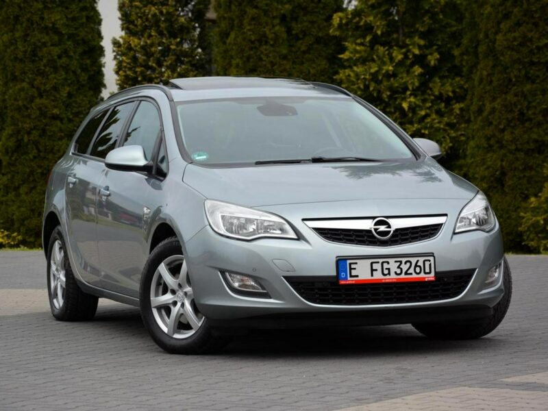 Opel Astra 1.7CDT-I (110KM) 150-lecie Opla Navi pół-Skóry 2xParktr. Szyberdach J (2009-2019)