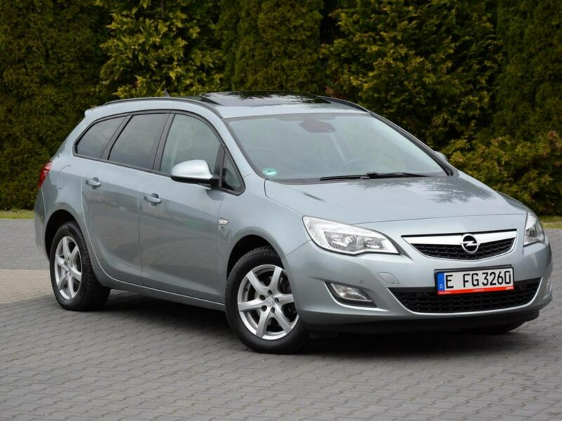 Opel Astra 1.7CDT-I (110KM) 150-lecie Opla Navi pół-Skóry 2xParktr. Szyberdach J (2009-2019)