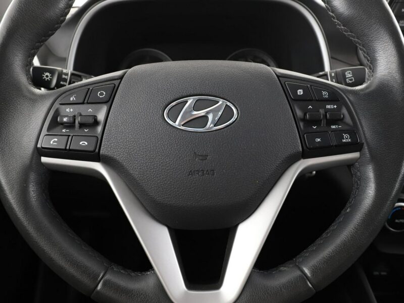 Hyundai Tucson FL 1.6 TGDI Automat 4WD Klima Tempomat Grzane Fotele Kierownica Kamera III (2015-2020)