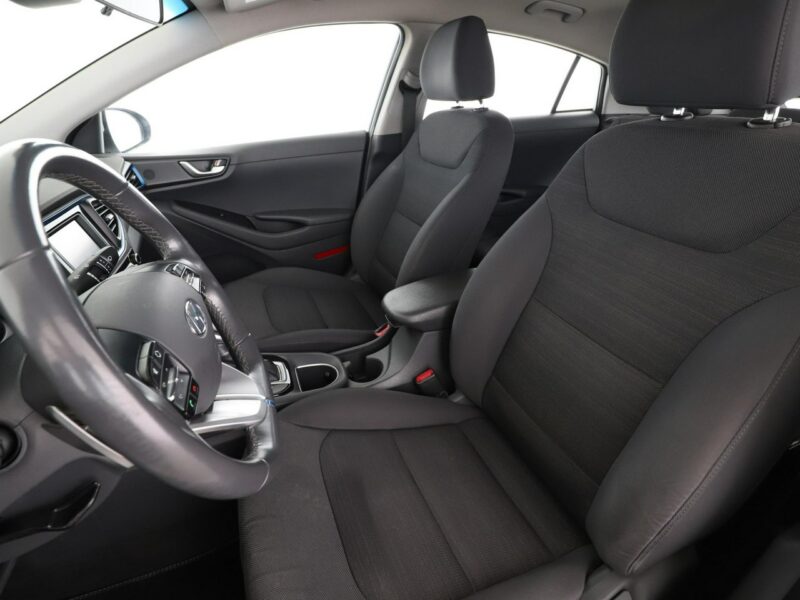 Hyundai IONIQ hybryda kamera ACC Bluetooth klima-auto