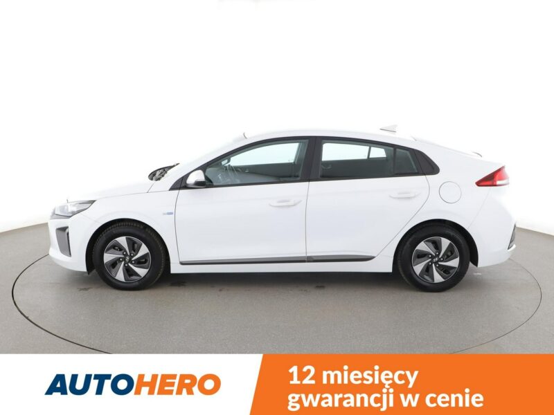 Hyundai IONIQ hybryda kamera ACC Bluetooth klima-auto