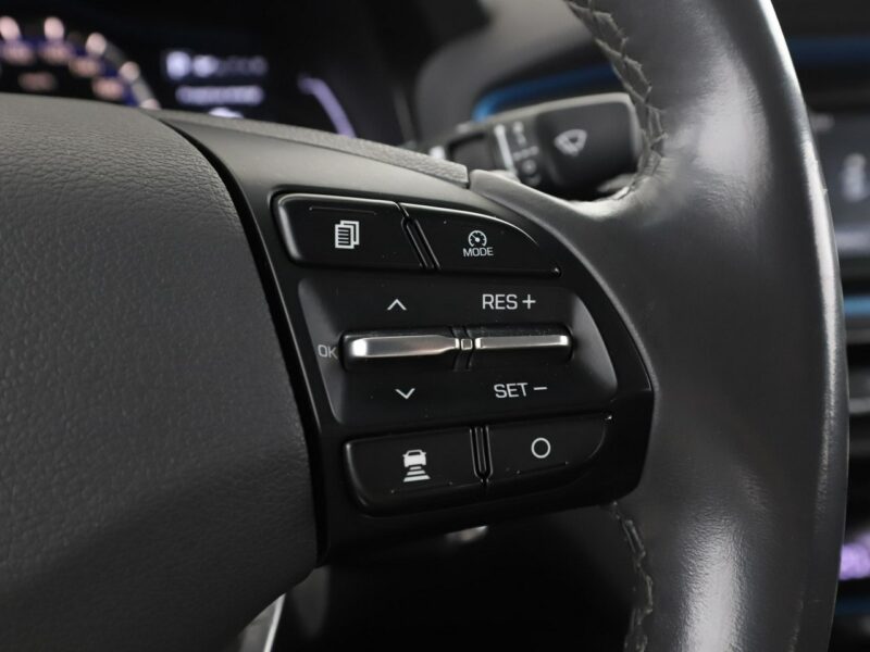 Hyundai IONIQ hybryda kamera ACC Bluetooth klima-auto