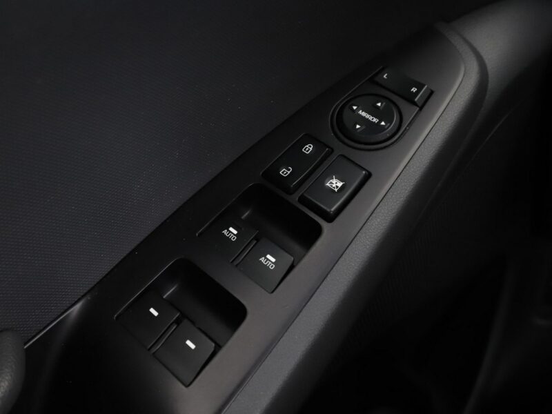Hyundai IONIQ hybryda kamera ACC Bluetooth klima-auto