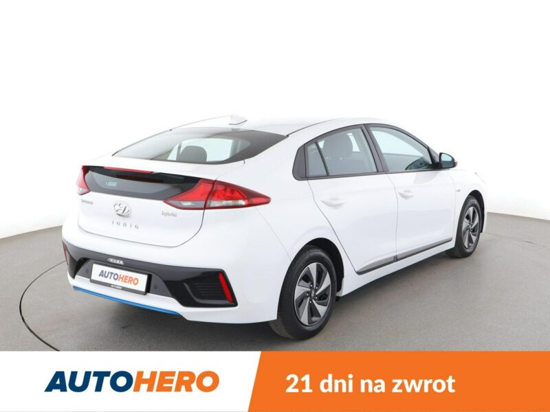 Hyundai IONIQ hybryda kamera ACC Bluetooth klima-auto