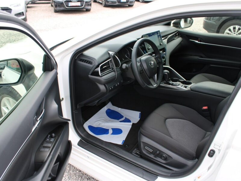Toyota Camry 2.5 Hybrid e-CTV Comfort F-vat Kamera Gwarancja IX (2018-)