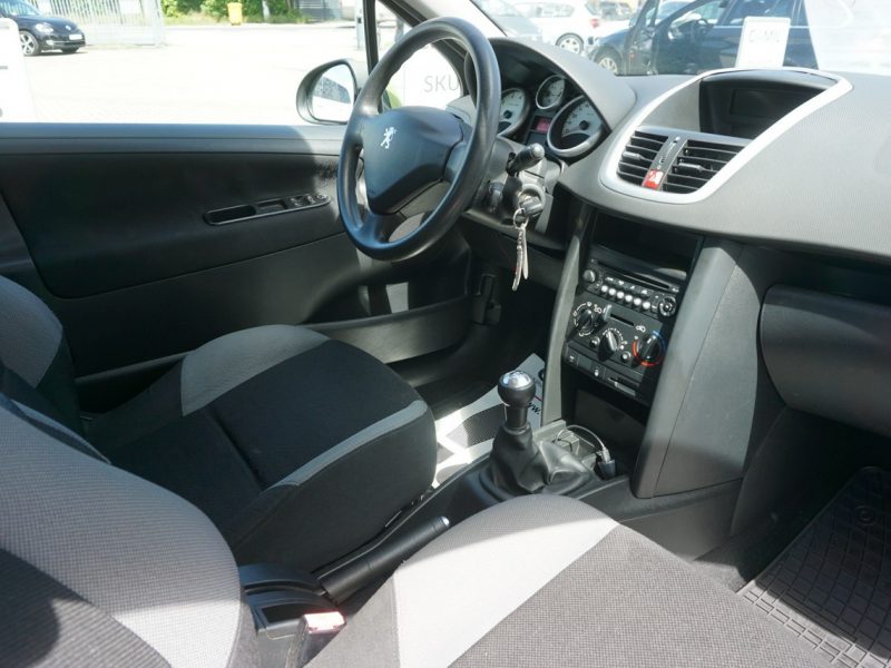 Peugeot 207 zarejestrowany, ubezpieczony