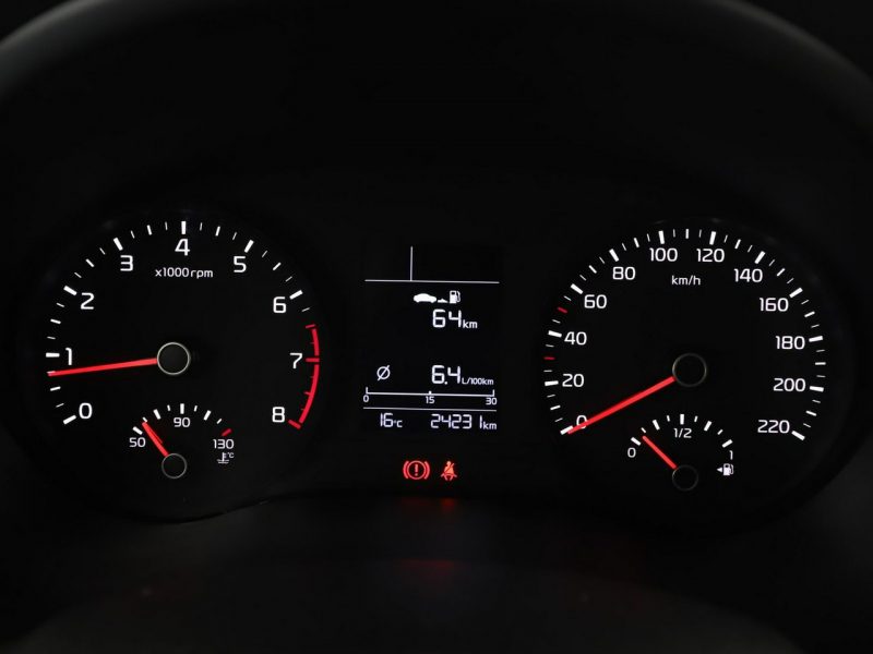 Kia Stonic kamera Bluetooth klima tempomat niski przebieg